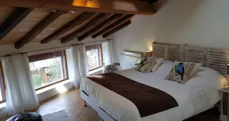 La maison triangulaire - isabelle denelle