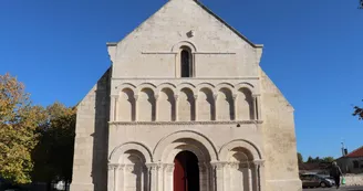 Eglise Saint-Jean-Baptiste de La Couronne Eglise Saint-Jean-Baptiste de La Couronne