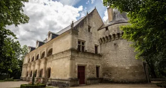 Château de Dampierre-sur-Boutonne