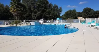 Les Chênes verts village club