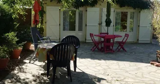 CHEZ PHOENIX