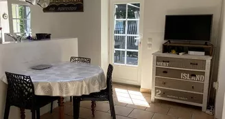 Beach House Domino
