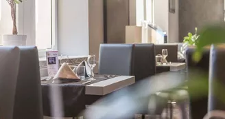 Restaurant de la Seugne - Hôtel de l'Écu Restaurant de la Seugne - Hôtel de l'Écu