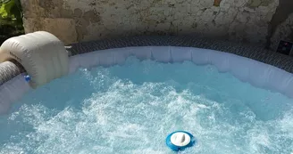 Maison Charentaise avec piscine