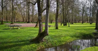 Aire de pique-nique - Antezant-la Chapelle