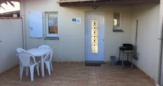 Meublé "Marguerite" - Ménia Galvan