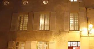 Chambres d'hôtes La Porte Rouge-The Red Door Inn