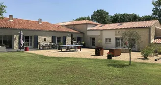 Chambre d'hôtes 14 personnes - la Fompatoise