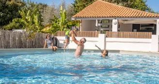 Camping À la Corniche