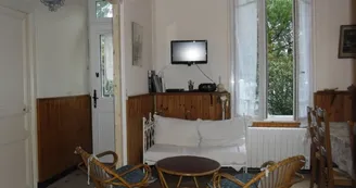 Grande Maison - Berson Yvonne