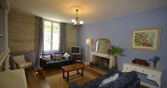 Les Gîtes du Bruet - La Grande Maison Bleue