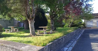 Aire de pique-nique de Saint-Aulais-La-Chapelle