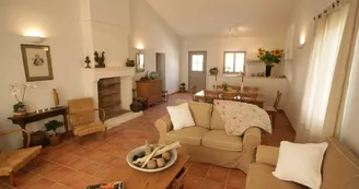 Village de Gîtes - Le Domaine du Grand Tourtre -42 pers