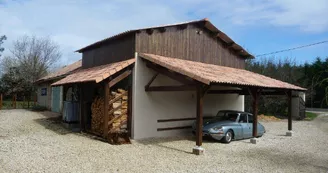 Aire de stationnement camping-car du Domaine de la Valade