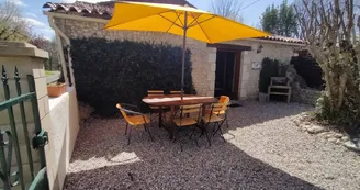 Le domaine Jasmin - Gîtes typiquement charentais - 36 à 50 pers