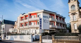 Hôtel Le Trident Thyrsé