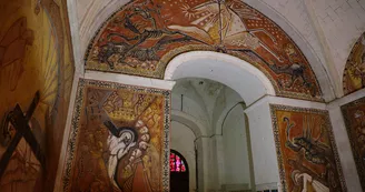 Peintures murales contemporaines dans l'église Peintures murales contemporaines dans l'église