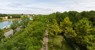 Aire de stationnement Le Dauphin