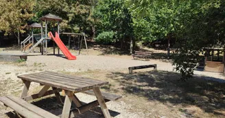 Colline aux enfants