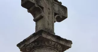 La croix de cimetière