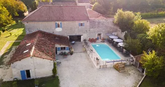 Gîte le Patio Bleu - 11 personnes Gîte le Patio Bleu - 11 personnes