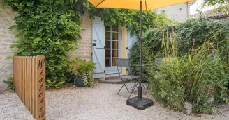 Maison du figuier 1799 Wisteria Maison du figuier 1799 Wisteria