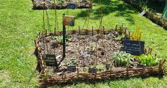 Jardin médiéval de la Sagesse - Amis de Jonzac Jardin médiéval de la Sagesse - Amis de Jonzac