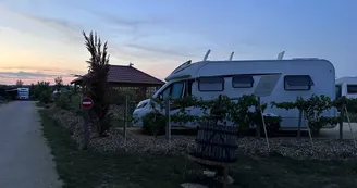 Aire de Camping-Car du Verger Aire de Camping-Car du Verger