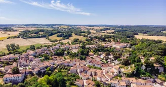 Vue du ciel d'Aubeterre